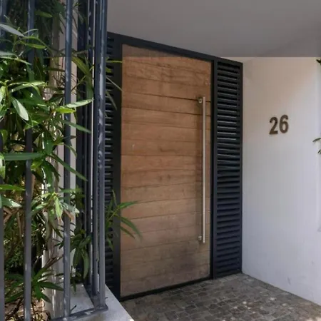 Spacieux Et Moderne - Centre De Appartement *